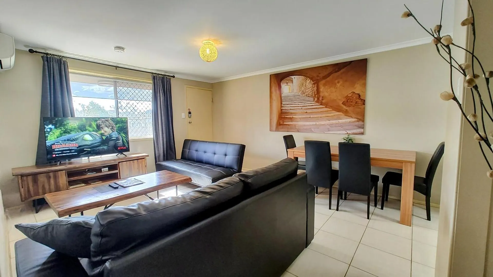Apartment 2 Bedroom 3 Bed Villa Inner City Toowoomba Australia